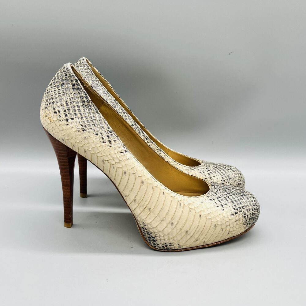Stuart Weitzman Shoes Womens 9 White Snake Leather Stiletto Heel Pumps Round Toe